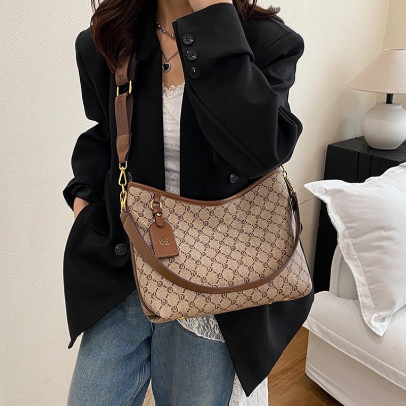 Classic Designer Paris Diaper  - Luxury Bags Paris recension och pris