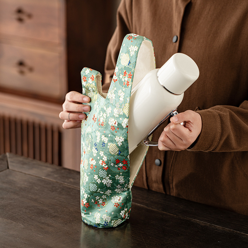 Travel thermos cup bag large l - Luxury Bags Levels recension och pris