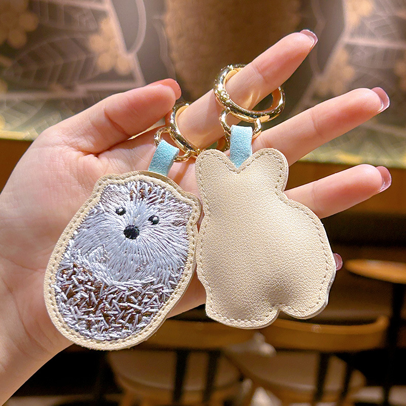 Embroidery Keychain Cute Rabbi - Luxury Xmas Bags recension och pris