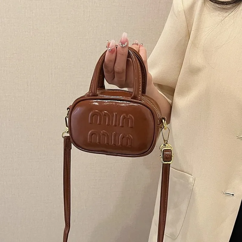 Designer Paris Women's Handbag - Luxury Bags Paris recension och pris